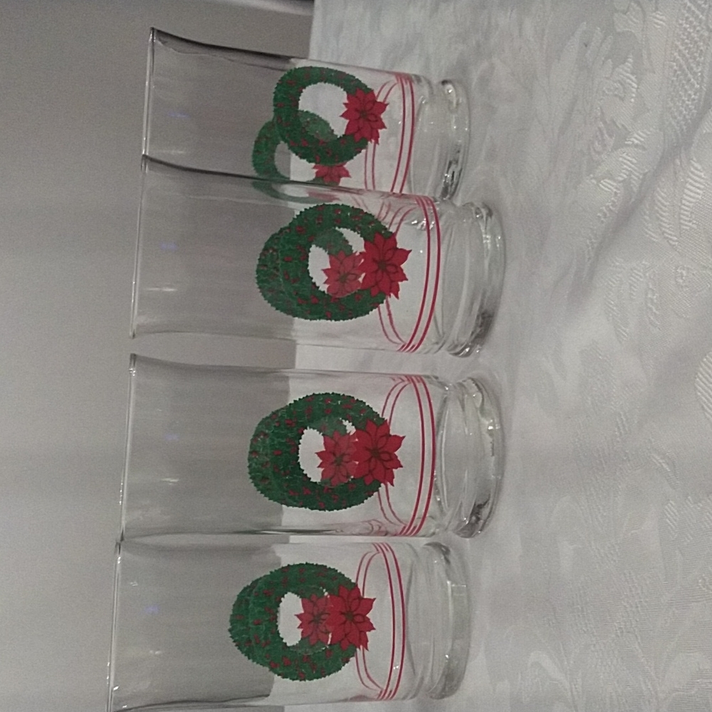 Libbey Glass Company Christmas Wreaths (Set of 4) 12 oz. Glass T…